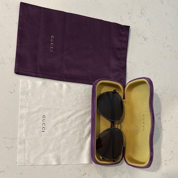 Gucci Sunglasses with Purple Case - Picture 1 of 5